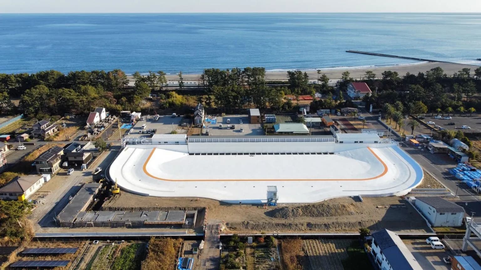 Photo: Shizunami Surf Stadium